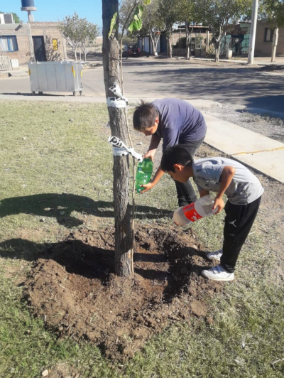 Brigada Capital: un recibimiento distinto en el Barrio Las Lilas y Las Rosas