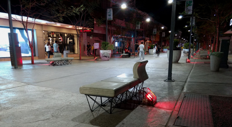 Capital iluminada de rojo en campaña contra la trombosis