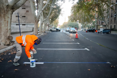 Con la repavimentación de Avenida Central se ganaron más de 100 boxes de estacionamiento