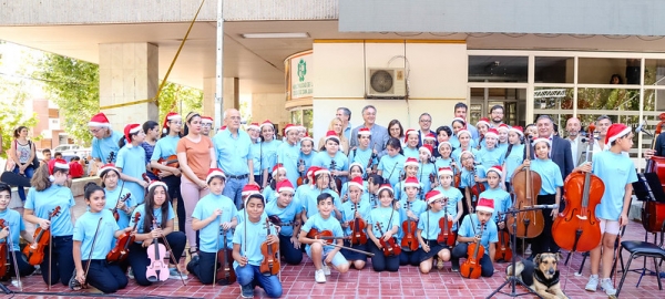 La Orquesta Escuela conmovió a todos en Capital