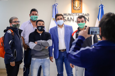 Más becarios de Capital celebran el ascenso a contrato