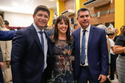 Susana Laciar acompañó al intendente de Santa Lucía en la renovación de su mandato