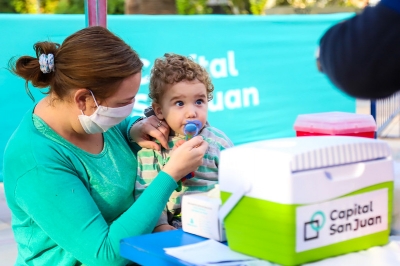 Capital vacunará embrazadas y niños el jueves y sábado en un operativo extendido