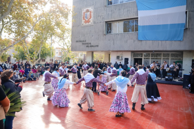 Capital inició la Semana de Mayo con Pericón, Candombe y mucha emoción