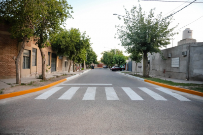 Villa El Pino tiene por primera vez en 70 años veredas, cordones, rampas y LED