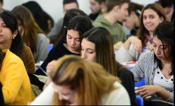 Desde el 2 de marzo Capital inscribe para las becas Progresar