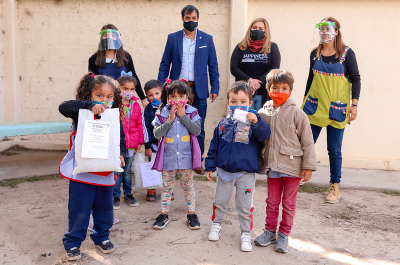 Huertas Urbanas y educación alimentaria en los Merenderos de Capital