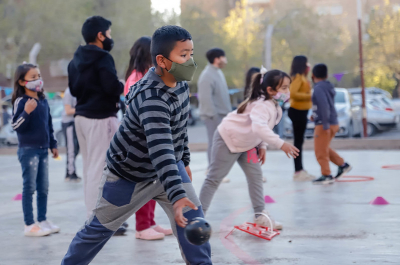 Capital activó el Programa de Recreación Móvil en el renovado playón del Barrio San Martín