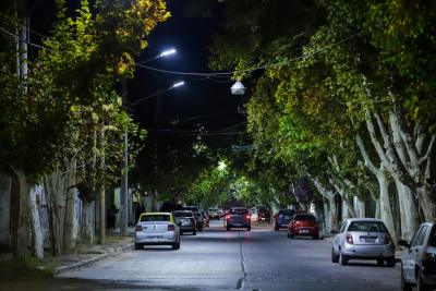 Tras 60 años, luz LED para calle Tucumán