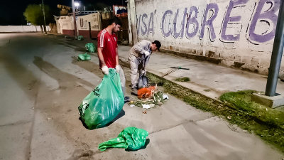 Capital no para ni de noche: operativo de nocturno de limpieza en la zona de la Feria y del Hospital