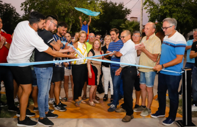 Sueño cumplido en B° Solares: Capital transformó el baldío en un flamante playón deportivo y plaza