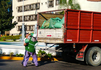 Limpieza integral de Avenida Libertador para empezar la semana impecable