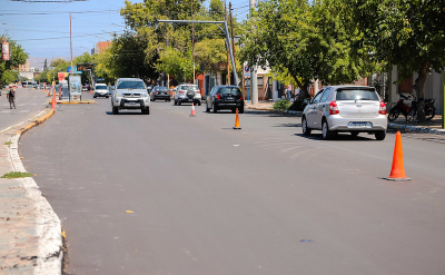 Repavimentación Central: ya pavimentaron la mano norte y ahora van por la sur