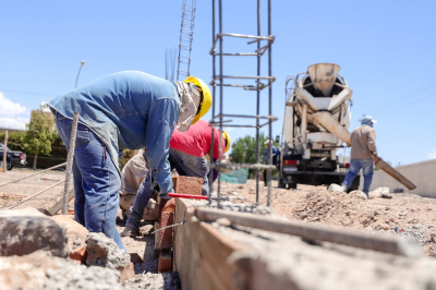 Capital con trabajos a pleno para la nueva plaza del Barrio Mutual Banco San Juan